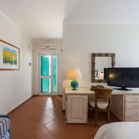 Carenza Holiday home *