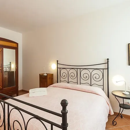 Carenza Monopoli